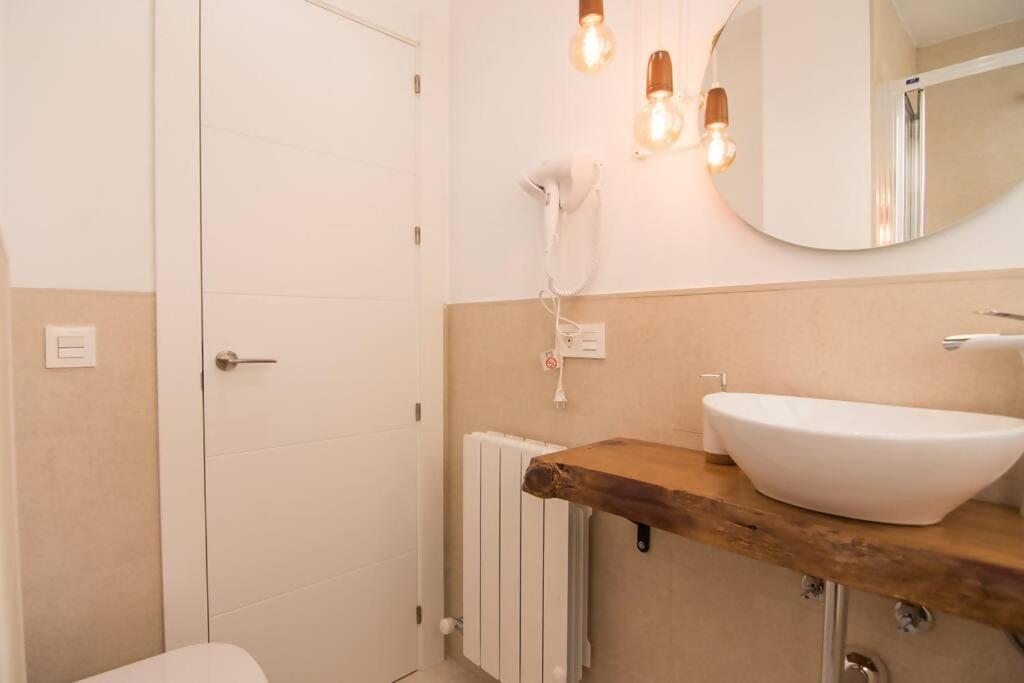 Amplio Y Moderno Apartamento En El Centro Granada Esterno foto