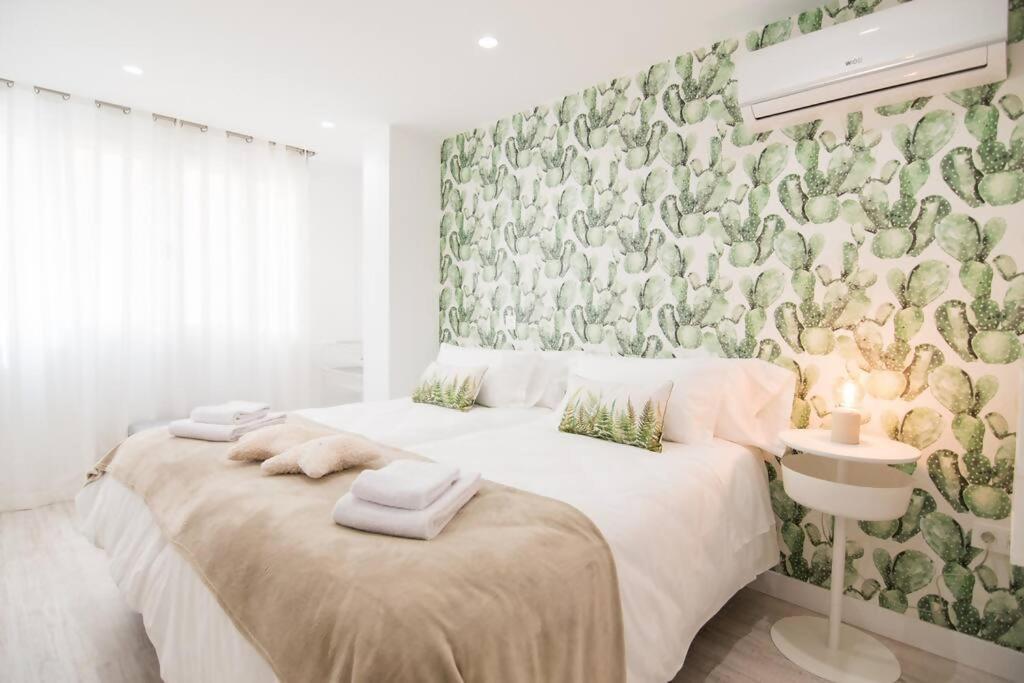 Amplio Y Moderno Apartamento En El Centro Granada Esterno foto