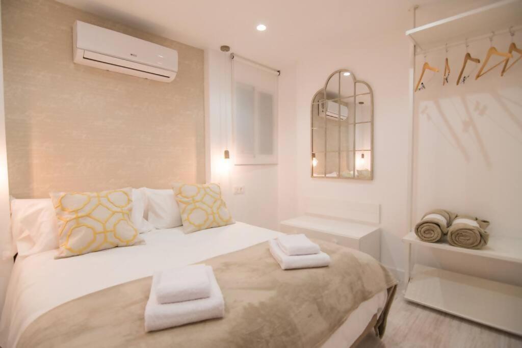 Amplio Y Moderno Apartamento En El Centro Granada Esterno foto